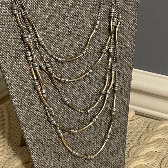 🌻2 for $15🌻 Silver and Gold Necklace - Picture 1 of 2